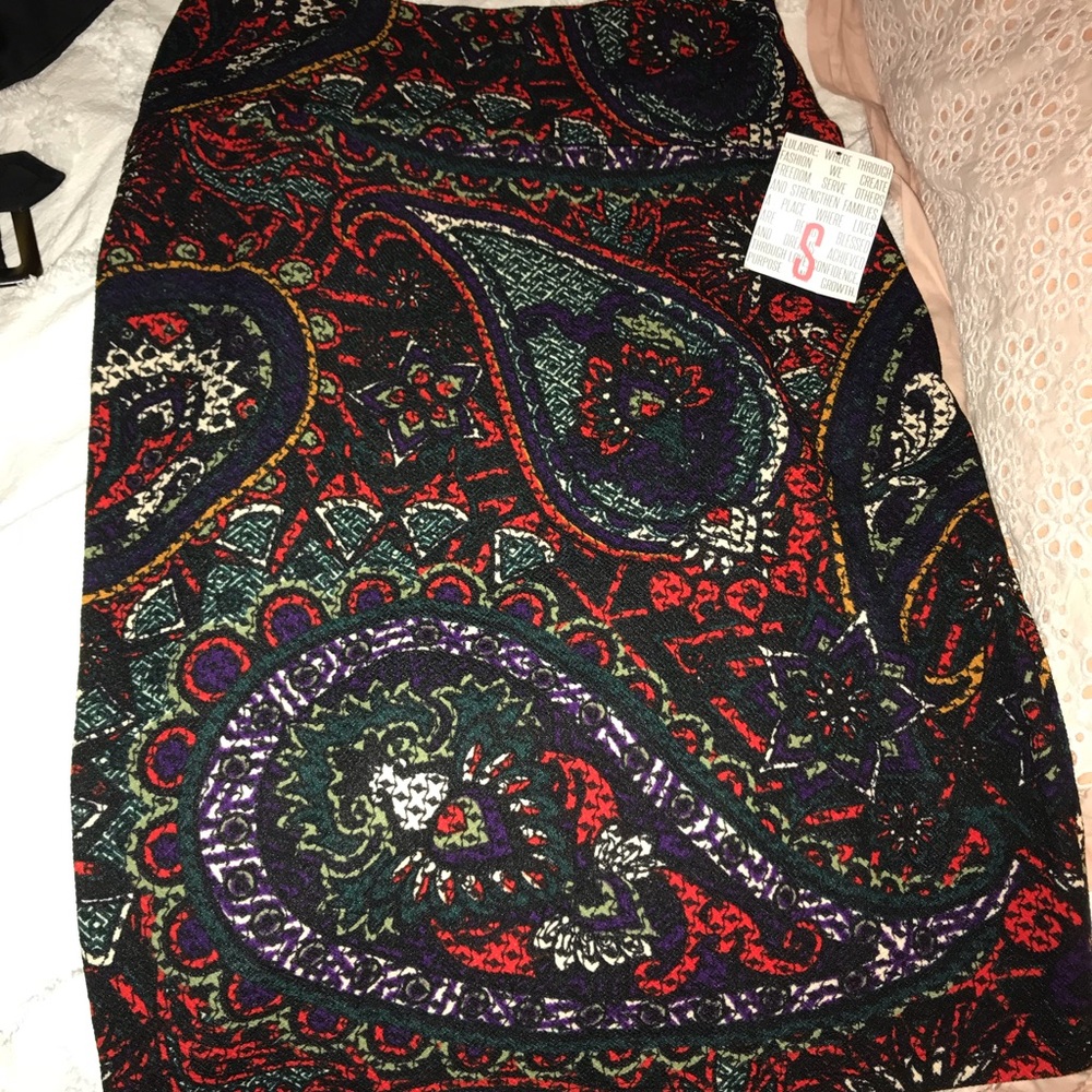 Lularoe small Cassie skirt